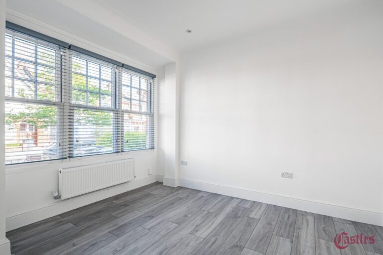 Russell Avenue, Wood Green, N22 (2731174) Photo 11