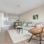 Chadwell Lane, Hornsey, N8 (2730763) Photo 4