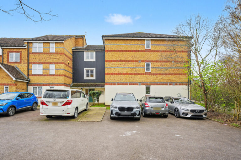 Polsten Mews, Enfield
