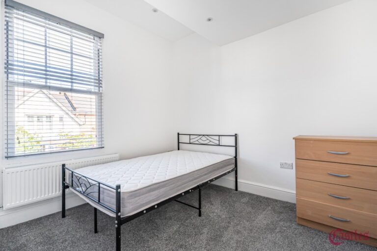 Russell Avenue, Wood Green, N22 (2731174) Photo 18