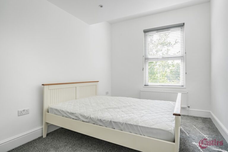 Russell Avenue, Wood Green, N22 (2731174) Photo 13