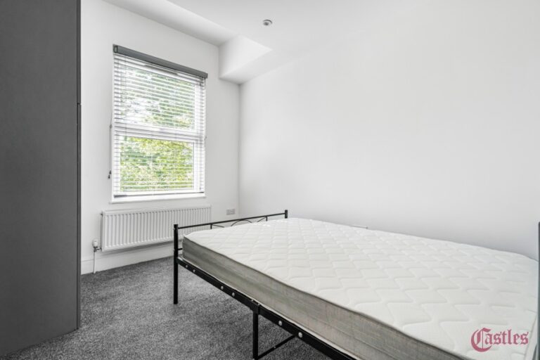 Russell Avenue, Wood Green, N22 (2731174) Photo 14