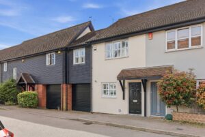 Deer Park Way, Waltham Abbey