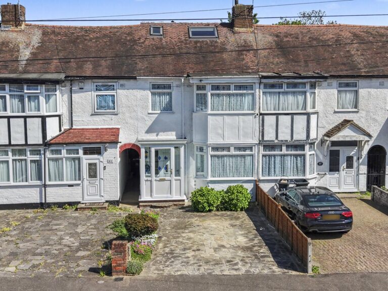 Lombard Avenue, Enfield