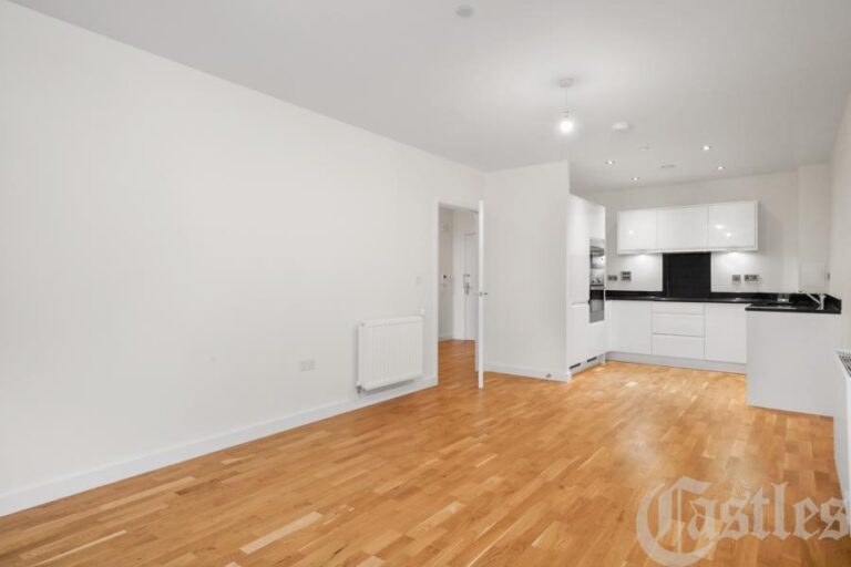 Altitude Point, Hornsey, N8 (2548552) Photo 2