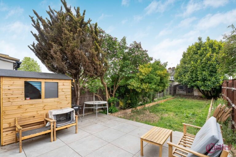 Trinity Avenue, Bush Hill Park, Enfield EN1 (2731765) Photo 20