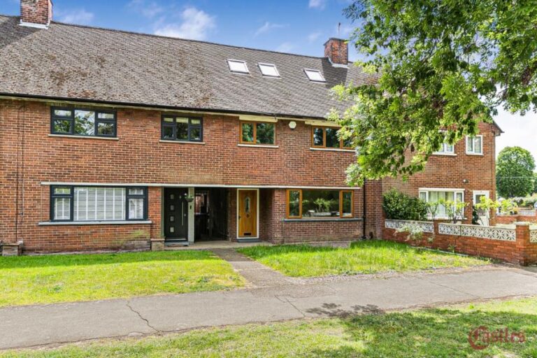 Cedar Road, Enfield, EN2 (2731613) Photo 7