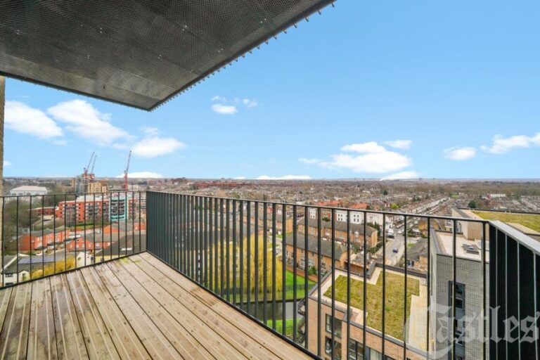 Altitude Point, Hornsey, N8 (2548552) Photo 3