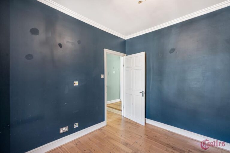 Tottenhall Road, Palmers Green, N13 (2731253) Photo 7