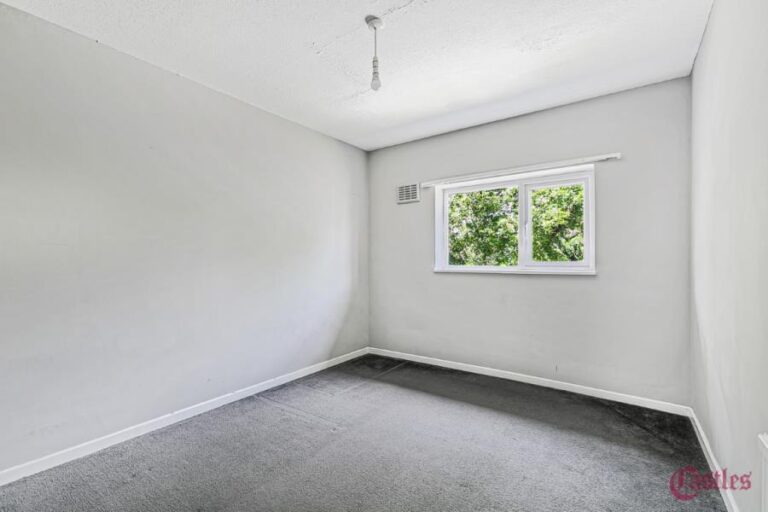 Cedar Road, Enfield, EN2 (2731613) Photo 17