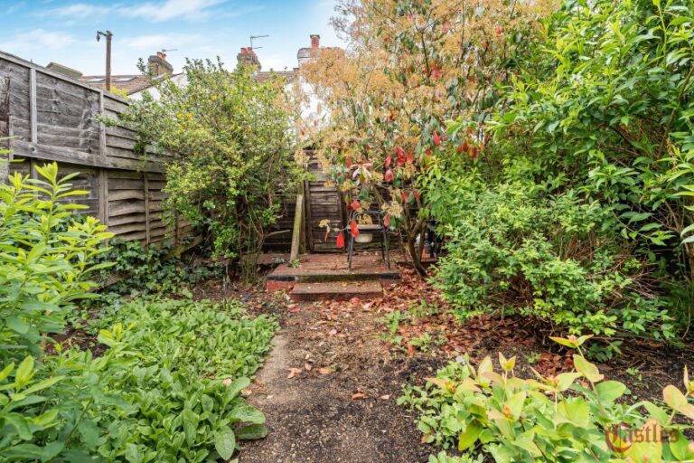Medcalf Road, Enfield EN3 6HL (2731764) Photo 16