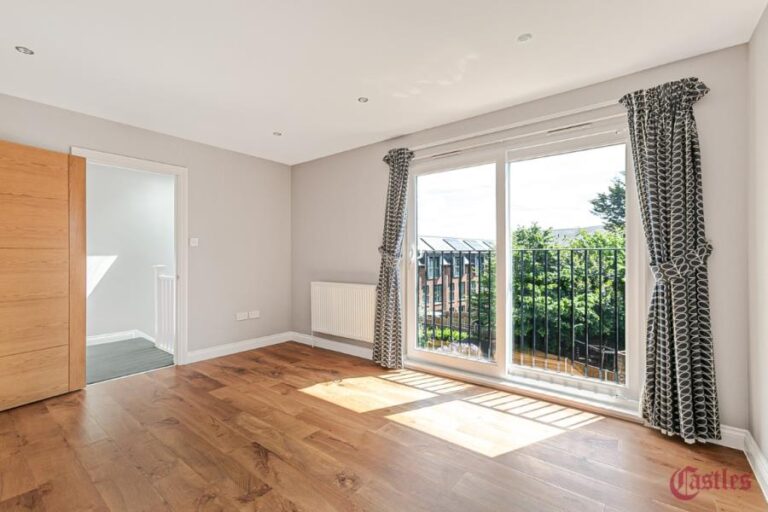 Cedar Road, Enfield, EN2 (2731613) Photo 19
