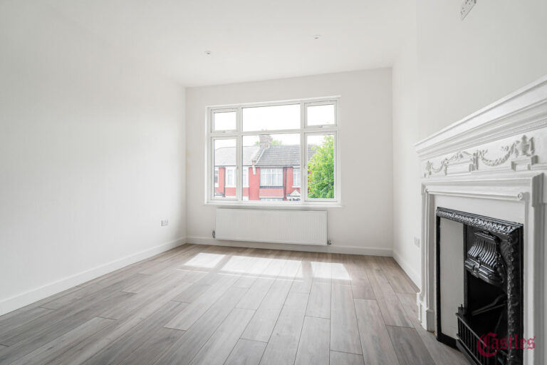 28 Sidney Avenue, London