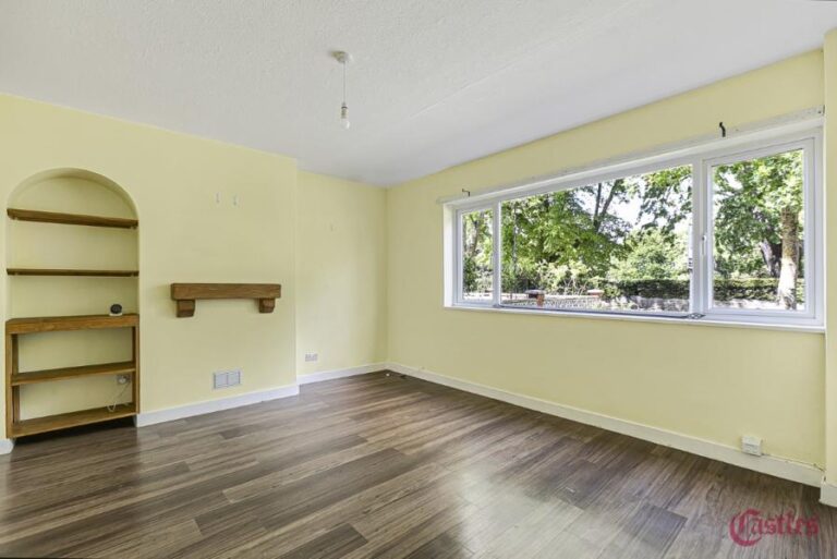 Cedar Road, Enfield, EN2 (2731613) Photo 4