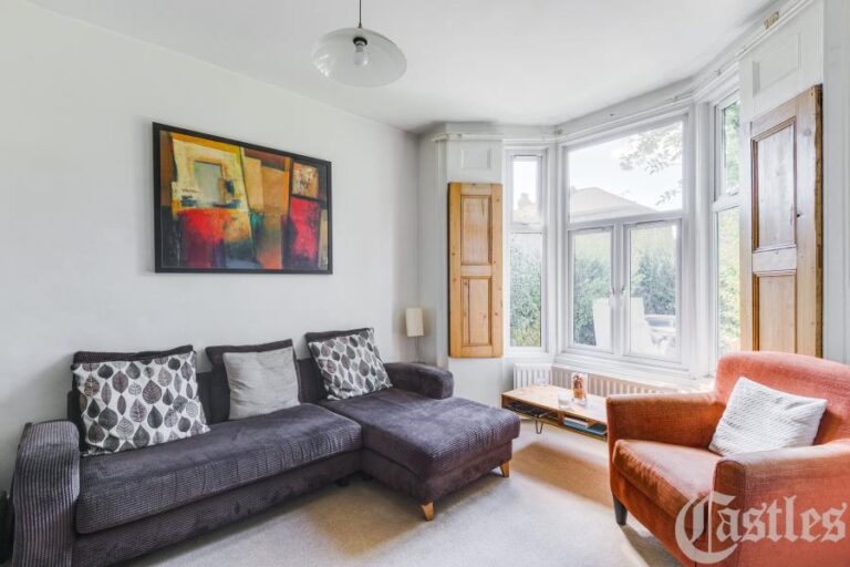 Park Road, Crouch End, N8