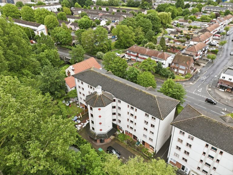 Eleanor Way, Waltham Cross