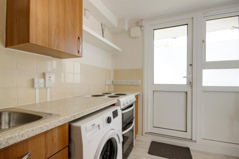 Herm House, Eastfield Road Enfield, EN3 (2732140) Photo 2