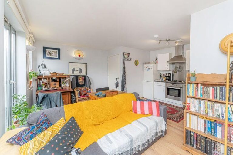 Gascoigne Close, Tottenham, N17 (2697392) Photo 2