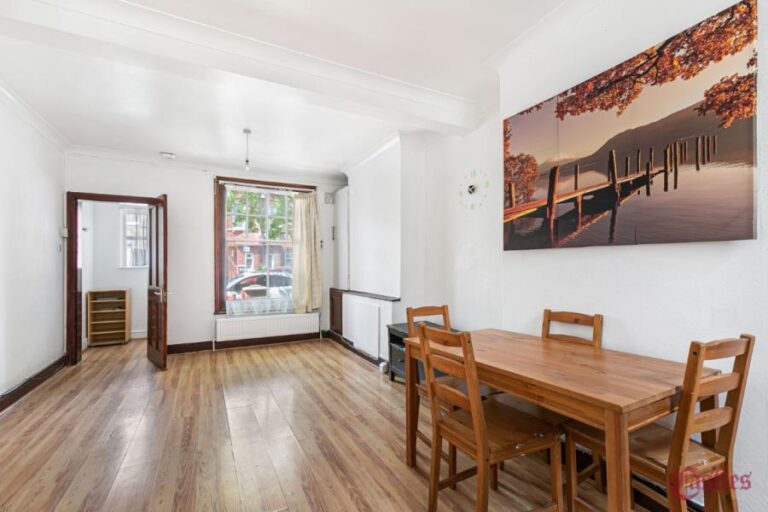 Moselle Avenue, Wood Green, N22 (2731620) Photo 2