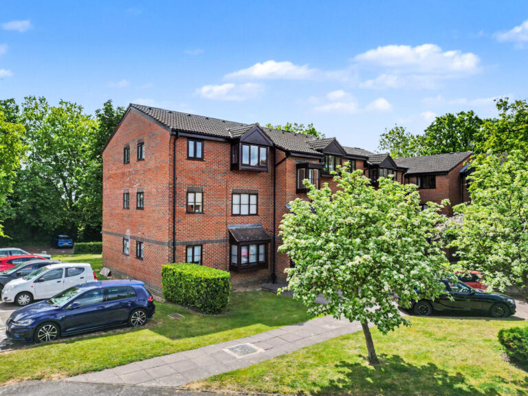 Gladbeck Way, Enfield