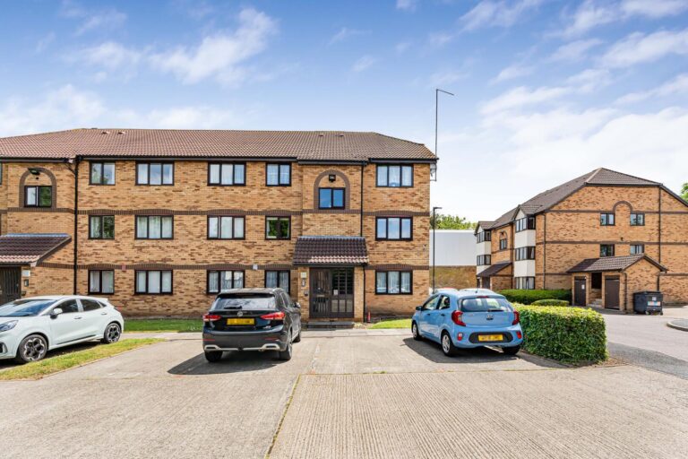 Ainsley Close, London