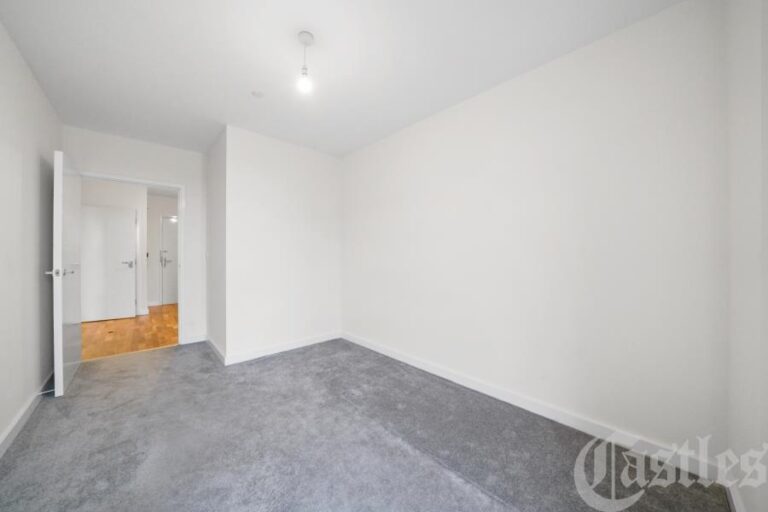 Altitude Point, Hornsey, N8 (2548552) Photo 16