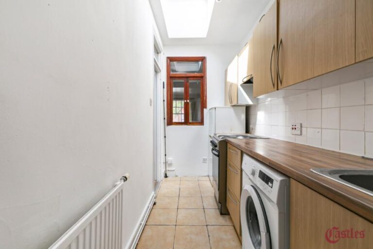 Moselle Avenue, Wood Green, N22 (2731620) Photo 13