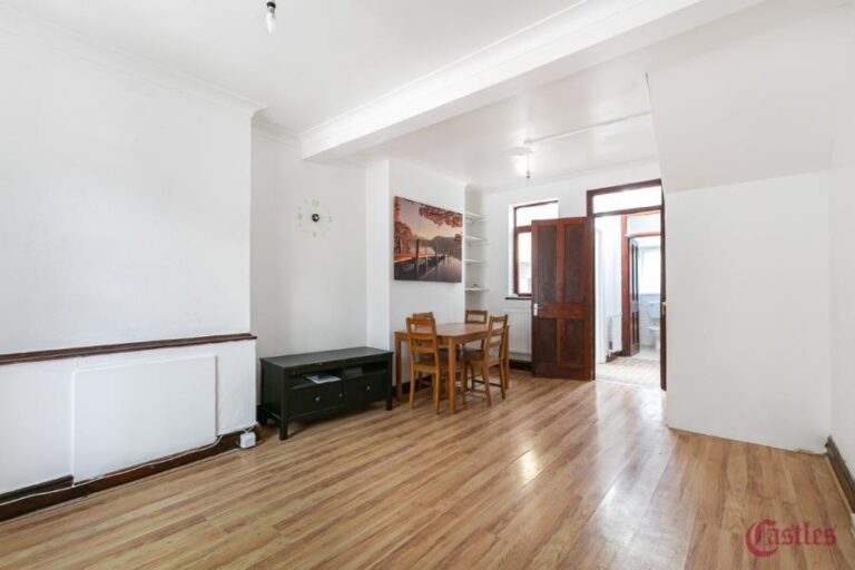 Moselle Avenue, Wood Green, N22 (2731620) Photo 17