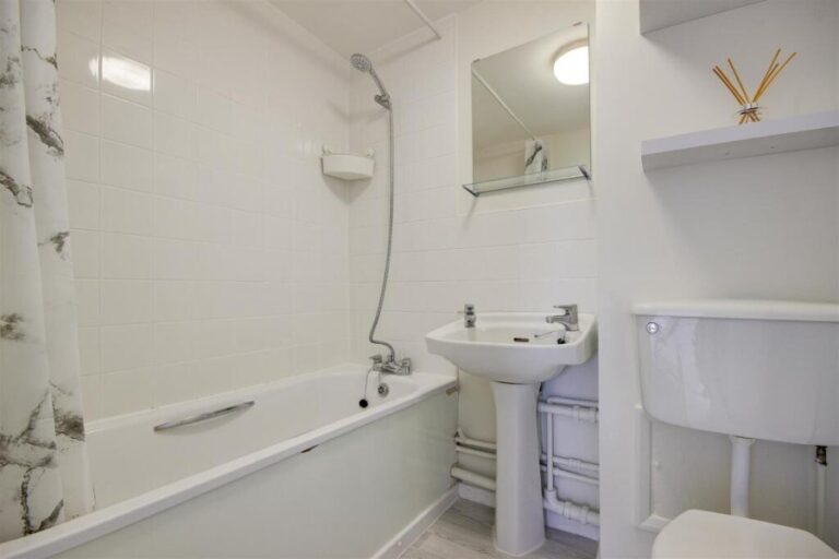 Herm House, Eastfield Road Enfield, EN3 (2732140) Photo 4