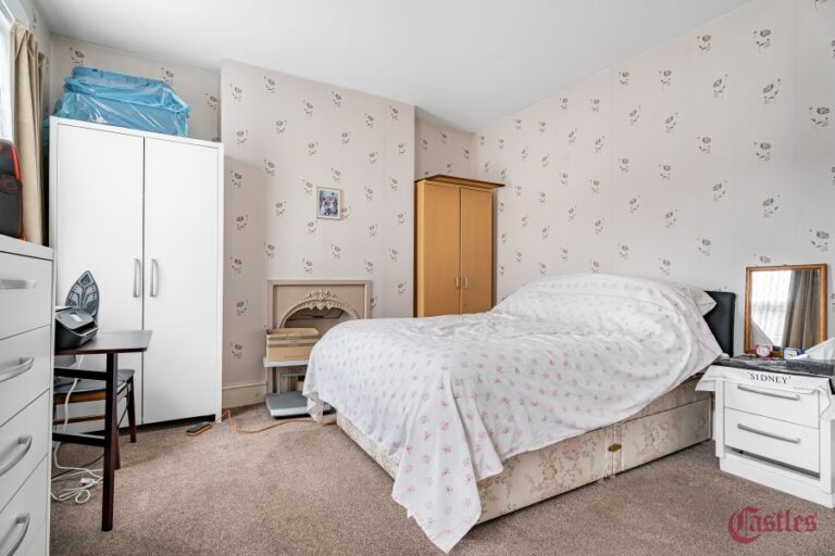 Medcalf Road, Enfield EN3 6HL (2731764) Photo 12