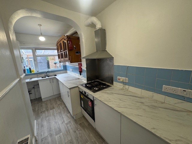 Kingsway, Enfield, EN3 (2711158) Photo 14