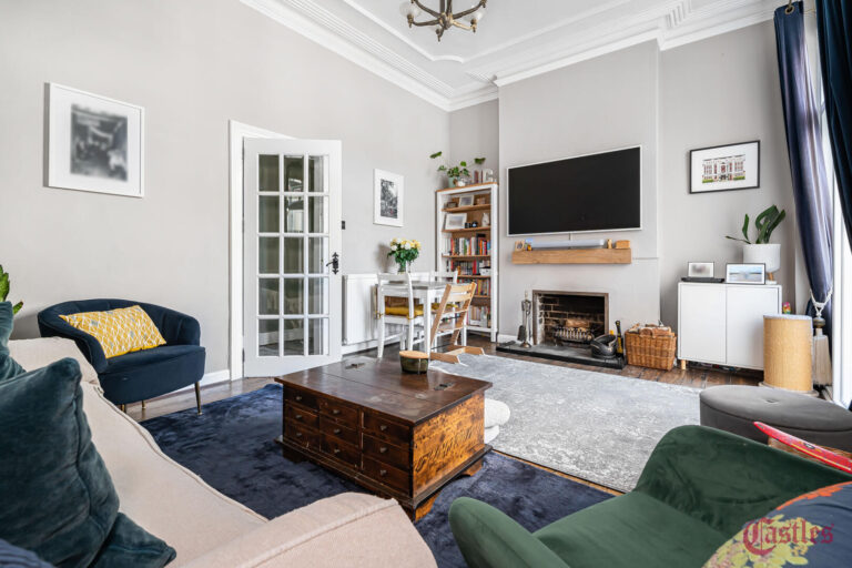Palmerston Road, N22