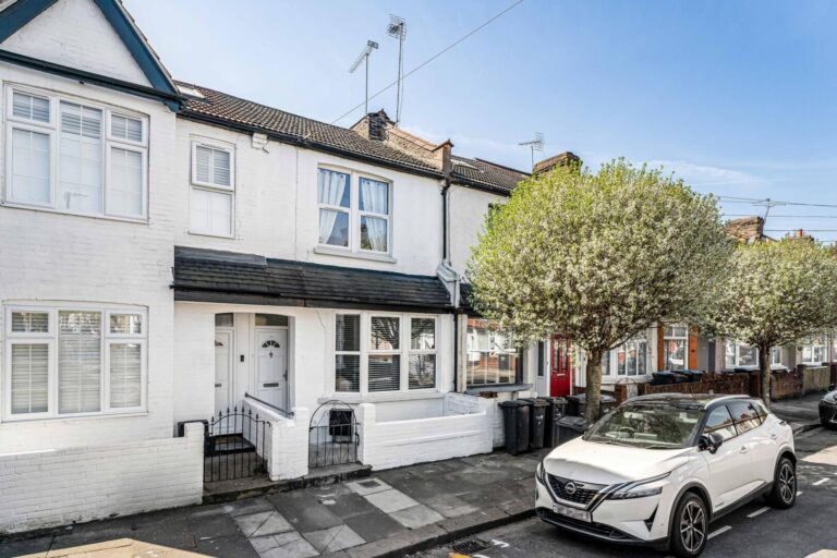 Sunnyside Road South, London