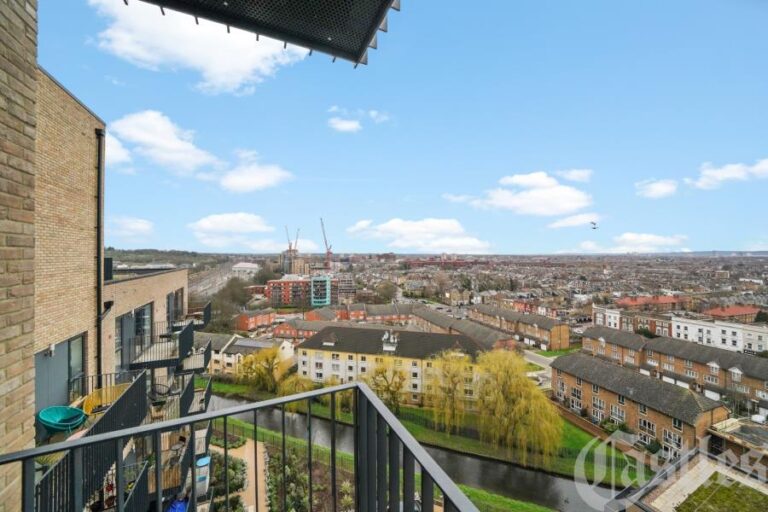 Altitude Point, Hornsey, N8 (2548552) Photo 10