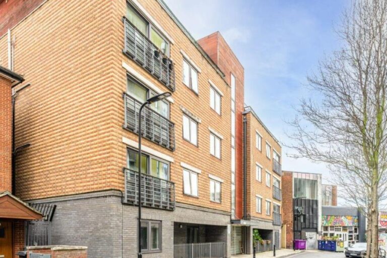 Mackintosh Lane, Hackney, E9 (2631041) Photo 10