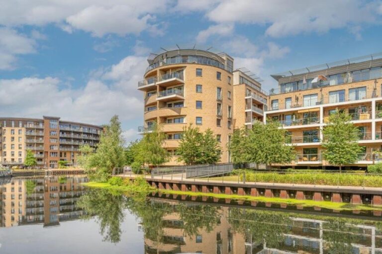 Mill Court, Hackney, E5 (2665406) Photo 9