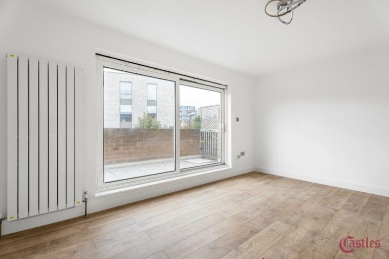 Castle Close, Hackney, E9 (2721237) Photo 23