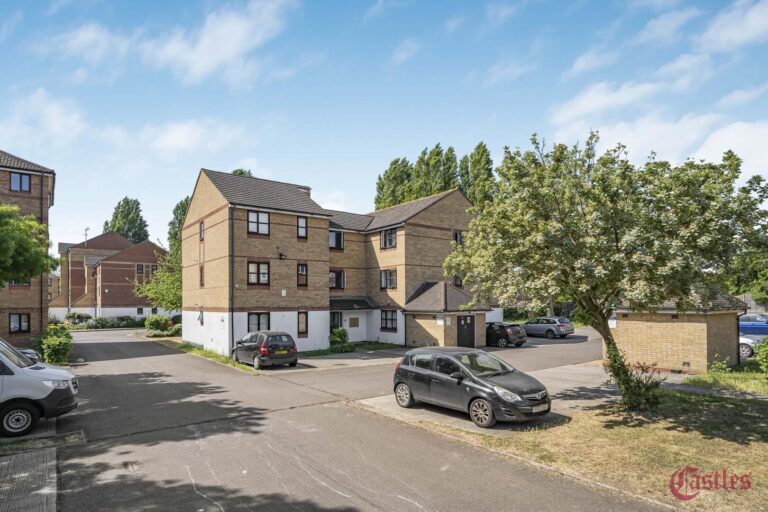 Cherry Blossom Close, Palmers Green N13