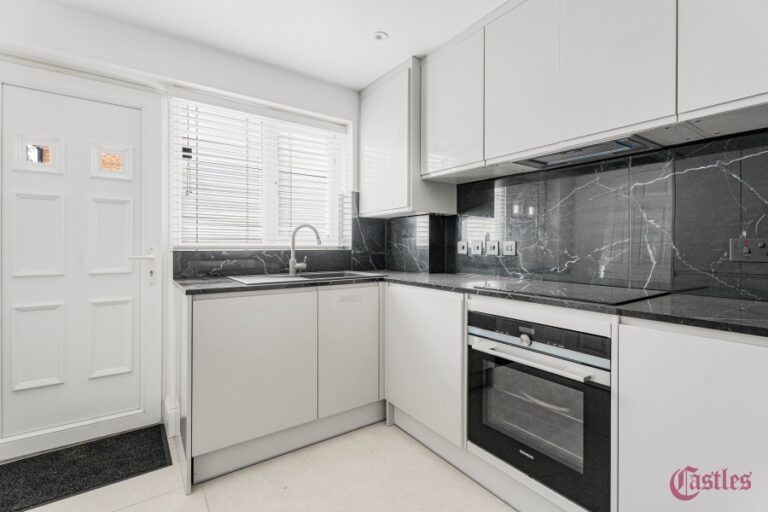 George Lovell Drive, Enfield EN3 (2732300) Photo 4