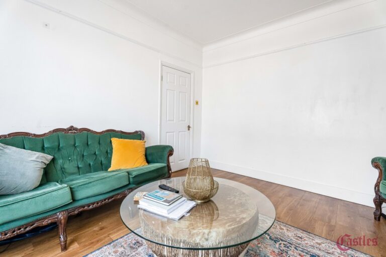 Brook Crescent, Edmonton, N9 (2733043) Photo 7