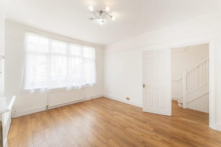 Brook Crescent, Edmonton, N9 (2733043) Photo 15