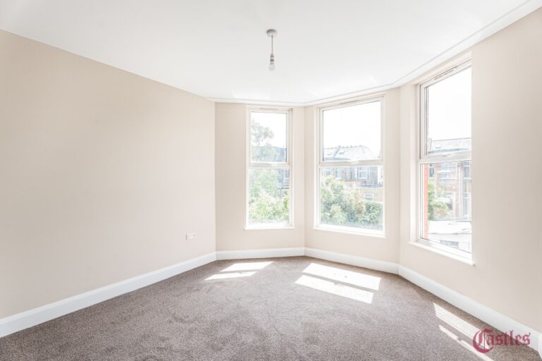 Arcadian Gardens, Wood Green London N22 (2732328) Photo 13
