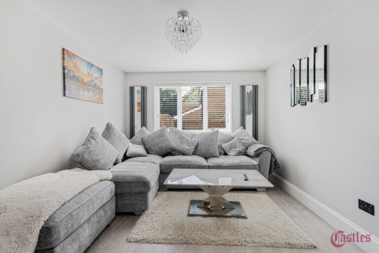 George Lovell Drive, Enfield EN3 (2732300) Photo 5