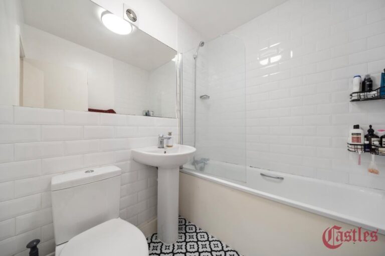 Video Court, Mount View Road, N4 (2362822) Photo 5