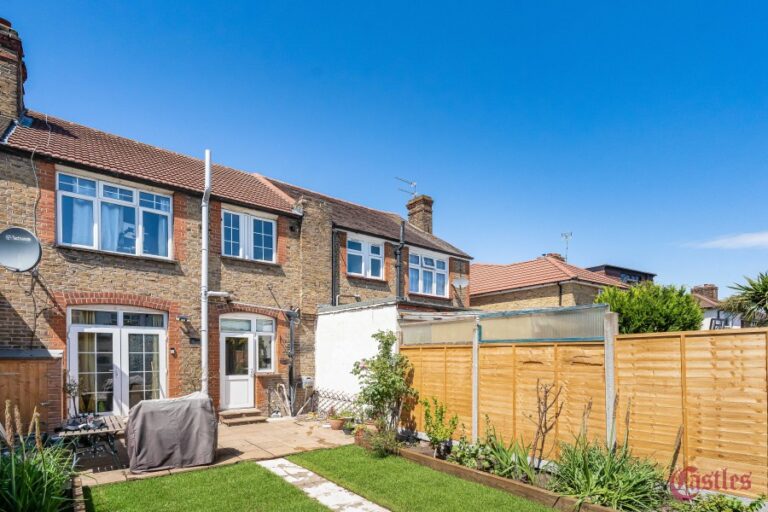 Brook Crescent, Edmonton, N9 (2733043) Photo 18