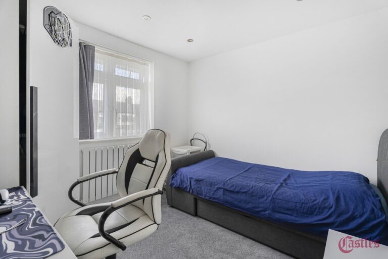 Leyburn Road, Edmonton, N18 (2733034) Photo 8