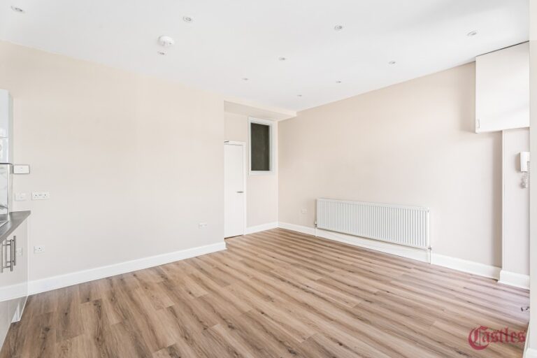 Arcadian Gardens, Wood Green London N22 (2732328) Photo 6