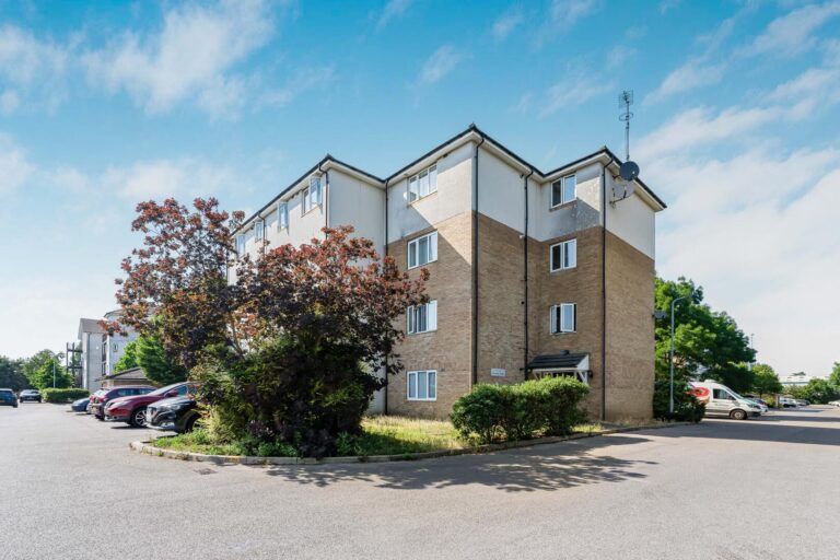 Feldspar Court, Enfield