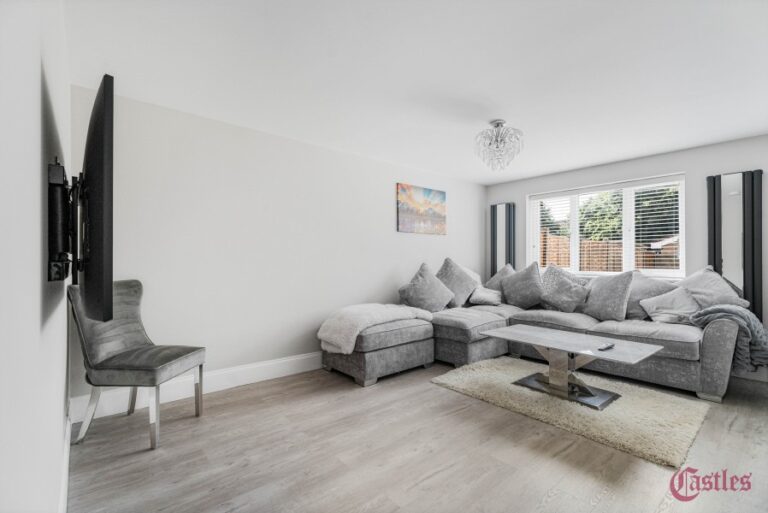 George Lovell Drive, Enfield EN3 (2732300) Photo 8