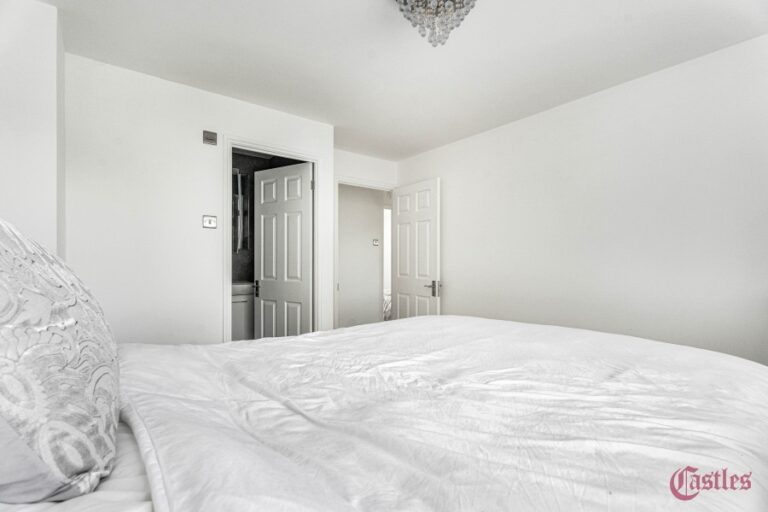 George Lovell Drive, Enfield EN3 (2732300) Photo 12